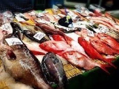 【鮮魚部門 加工調理スタッフ】有名スーパーの店内で鮮魚加工スタッフ（業界未経験可）