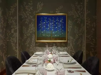 フレンチレストラン サービス｜ラグジュアリーホテル内フレンチレストラン